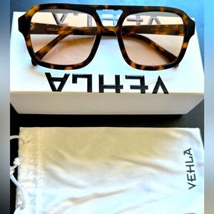 Vehla Dixie Sunglasses